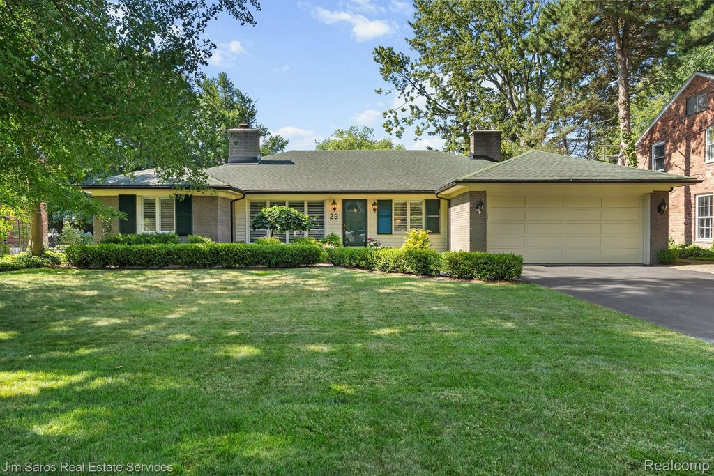 29 Hampton Road, Village of Grosse Pointe Shores city