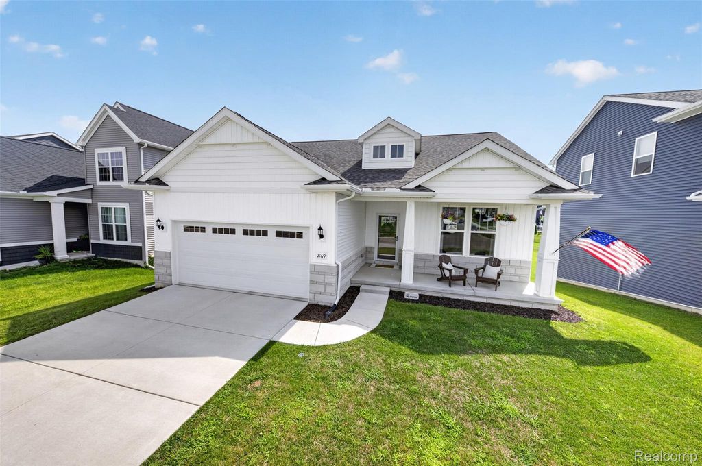 2169 Dabate Drive, Marion township