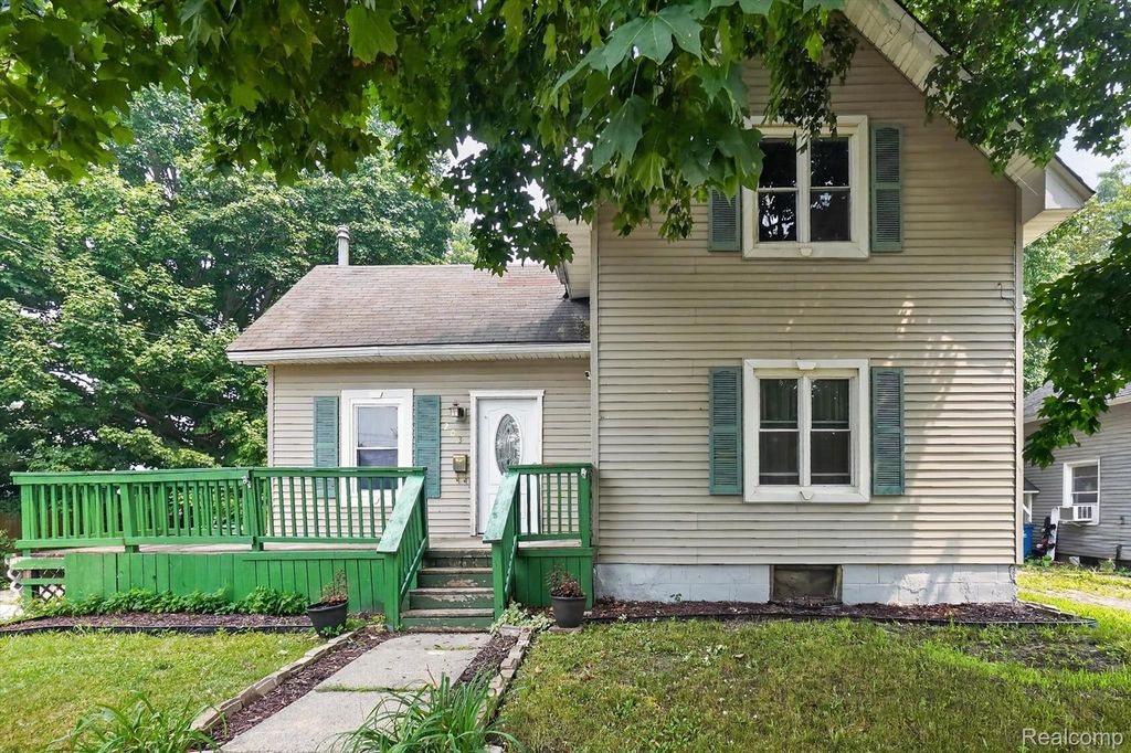 203 Grant Street, Holly township