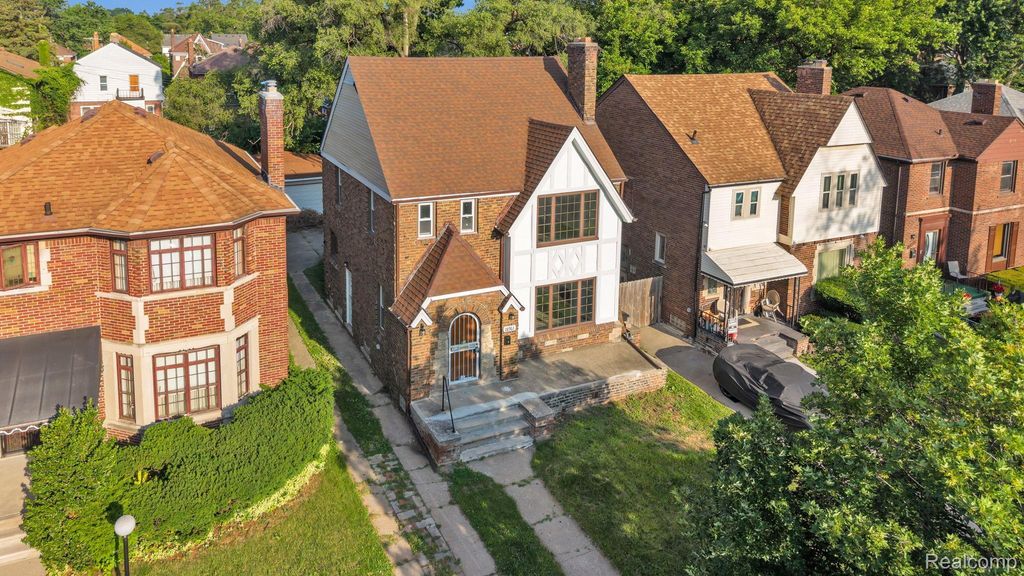 18961 Pennington Drive, Detroit city