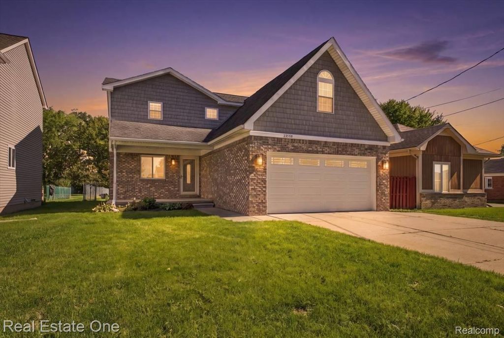 32432 Robeson Street, St. Clair Shores