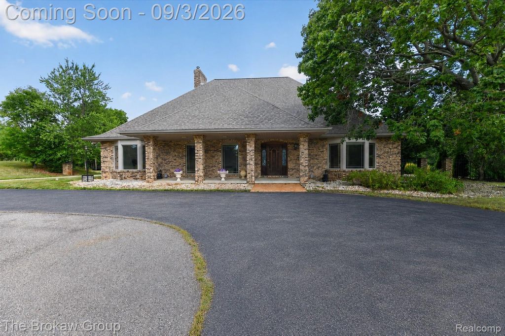 9505 E Atherton Road, Davison township