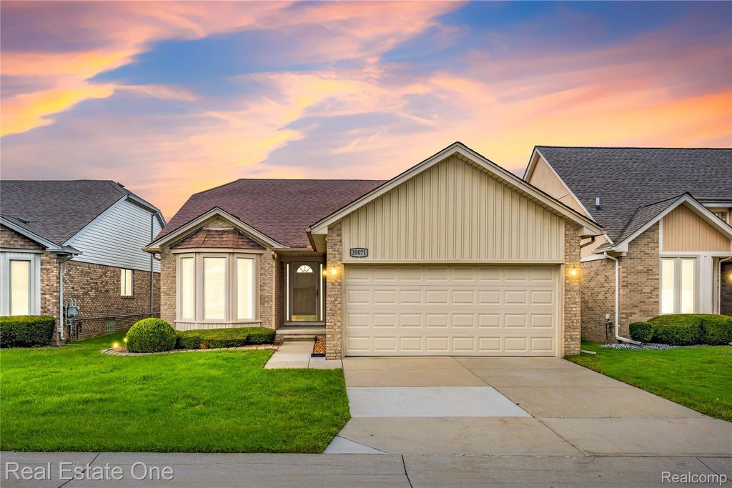 20071 Ridgeway Court, Clinton Township