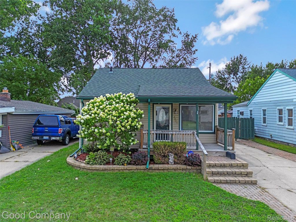 23385 Melville Avenue, Hazel Park city
