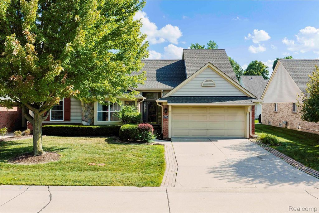 5786 Ortman Drive, Sterling Heights