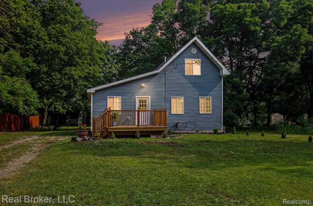 217 E Edgar Bergen Boulevard, Decatur township