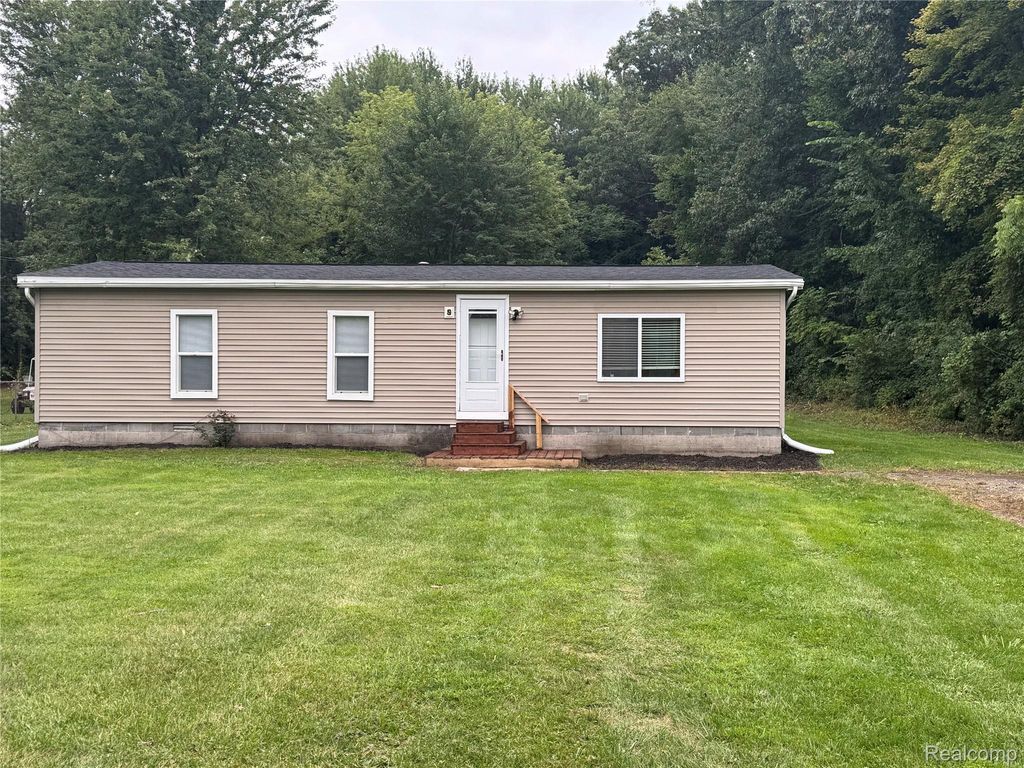 28747 West Road, Huron charter township