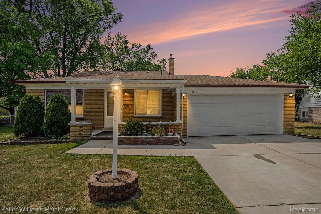 2918 Saratoga Drive, Troy city
