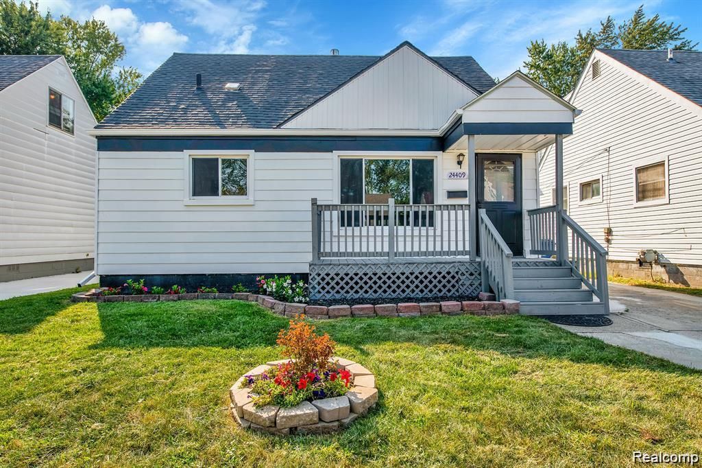 24409 Bolam Avenue, Warren city