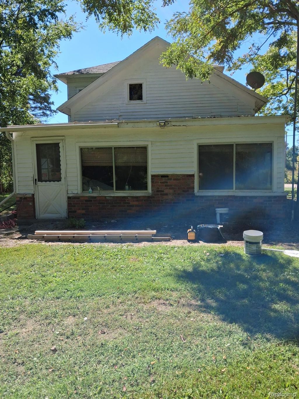 16649 Dixie Highway, Davisburg