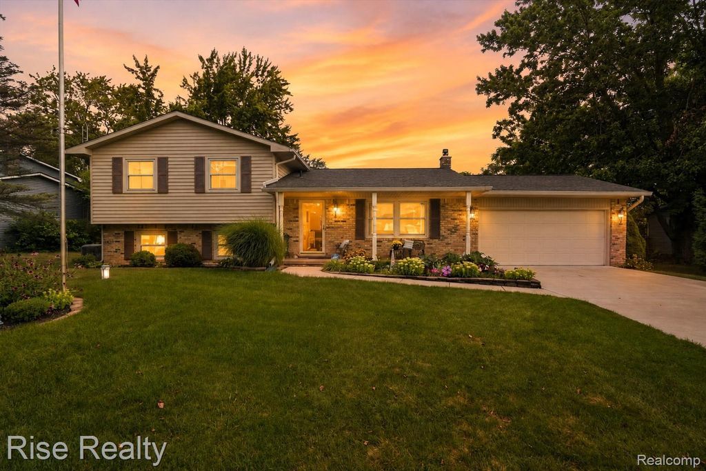 5185 Olde Saybrooke Road, Grand Blanc charter township