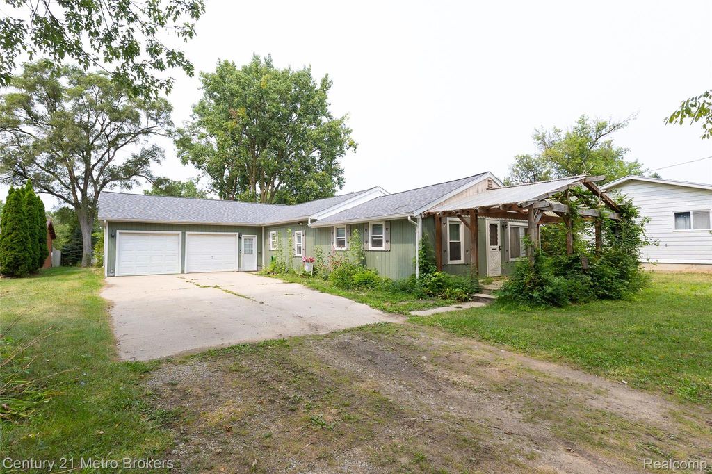 3063 Stockbridge Street, Genesee charter township