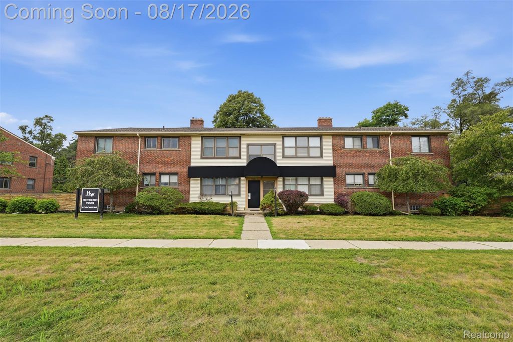 25863 Woodward Avenue 103, Royal Oak