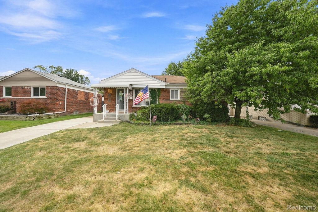 25675 Barbara Street, Roseville