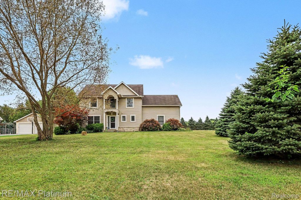 9731 Fountain Lane, Handy township
