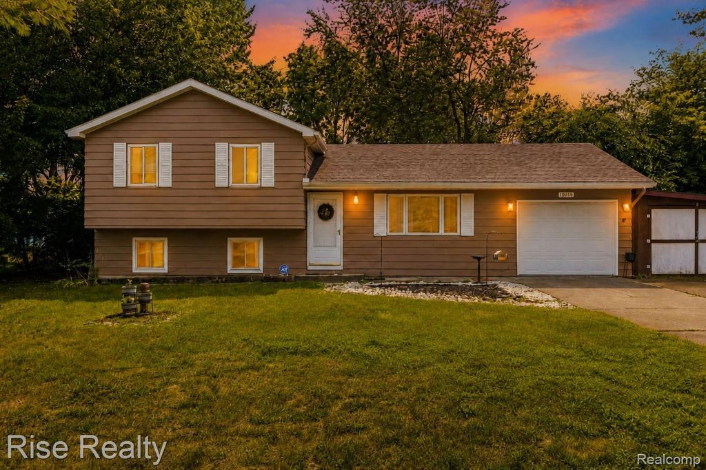10215 W Frances Road, Flushing charter township