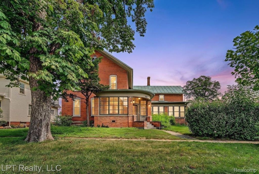 206 N Macomb Street, Monroe city