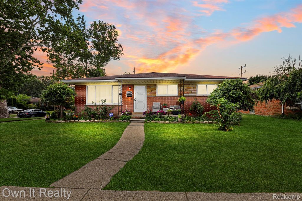 26321 Midway Street, Dearborn Heights city