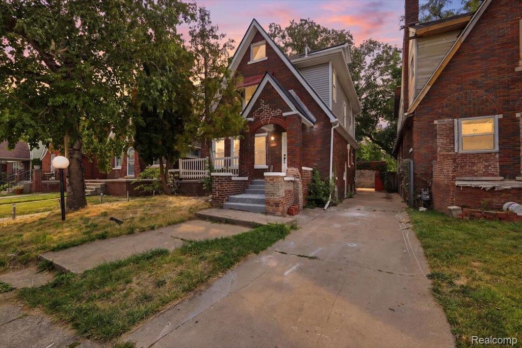 3281 Waverly Street, Detroit city