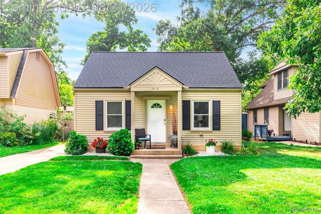 25478 6th Street, Grosse Ile township