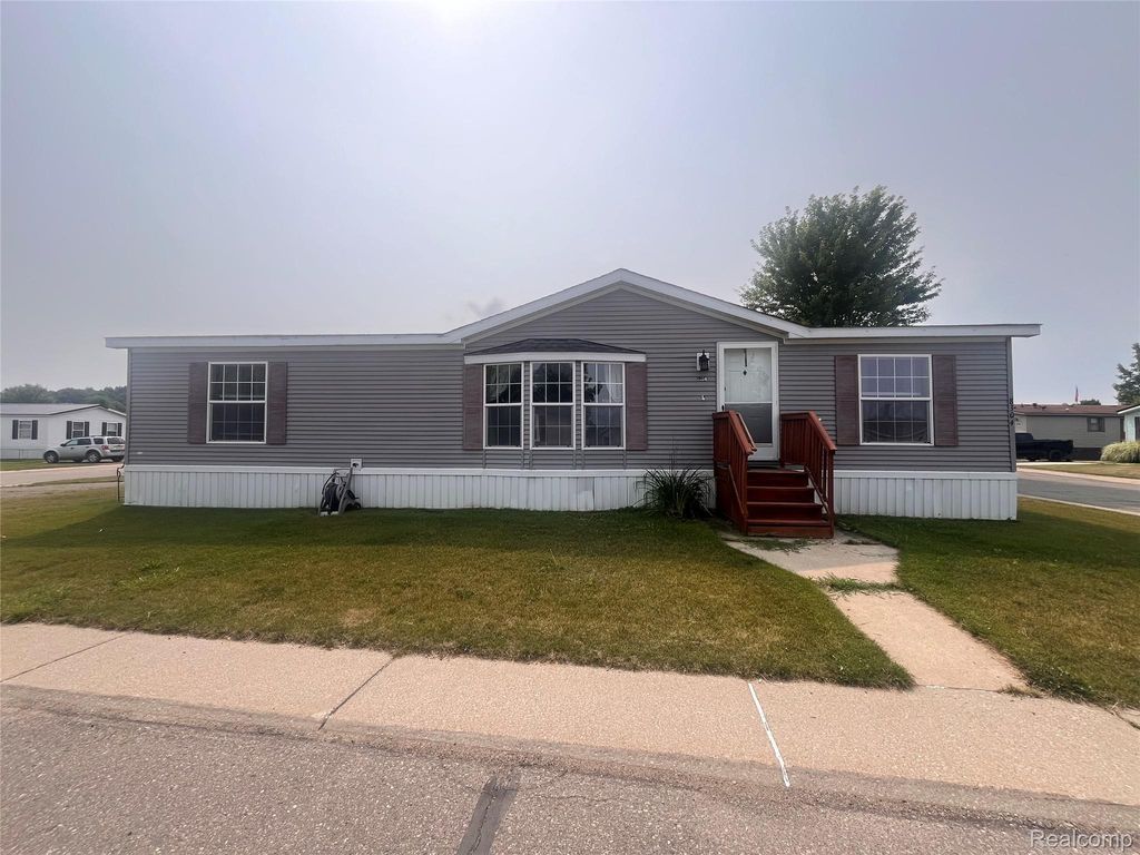 8304 Hidden Hollow, Fenton city