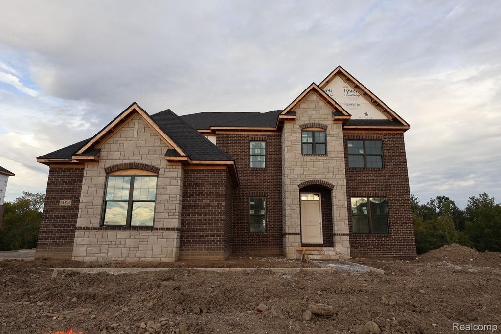 61836 Hevel Lane, Washington