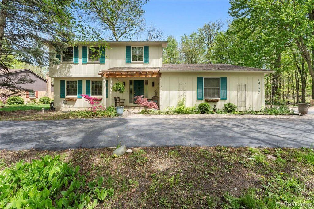19177 Meridian Road, Grosse Ile township