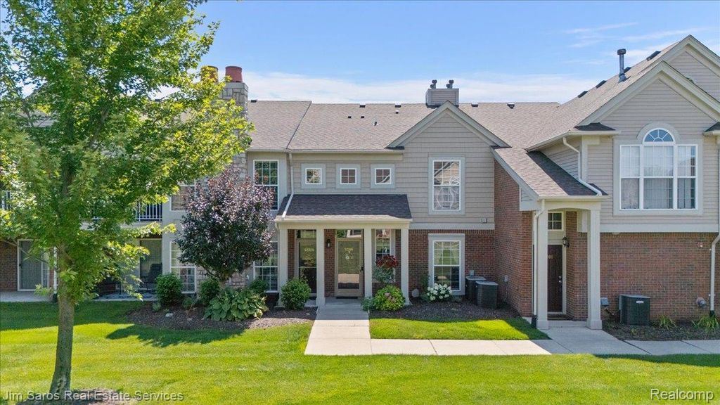 52316 Naugatuck Drive, Macomb