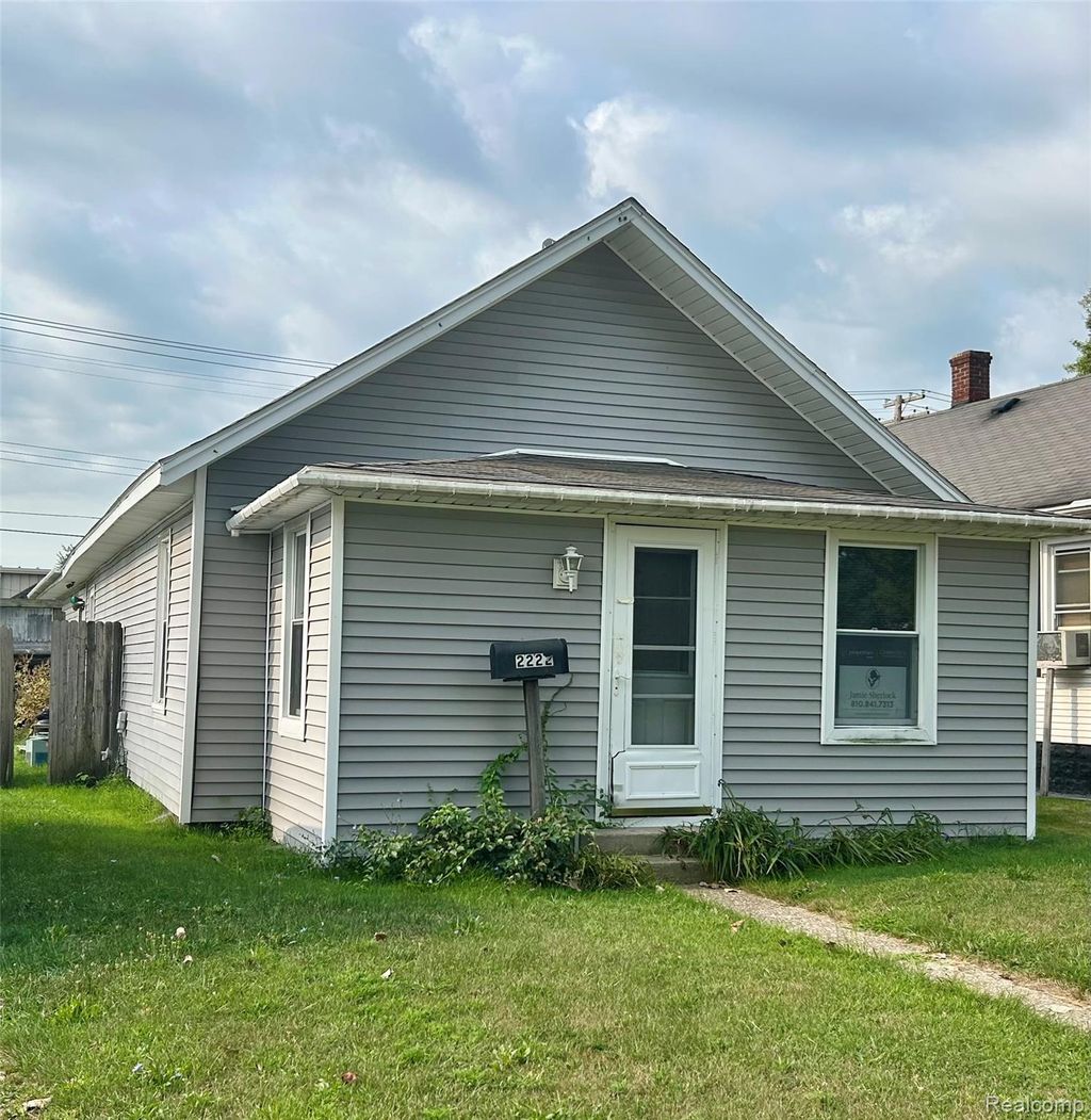 2222 Moak Street, Port Huron city