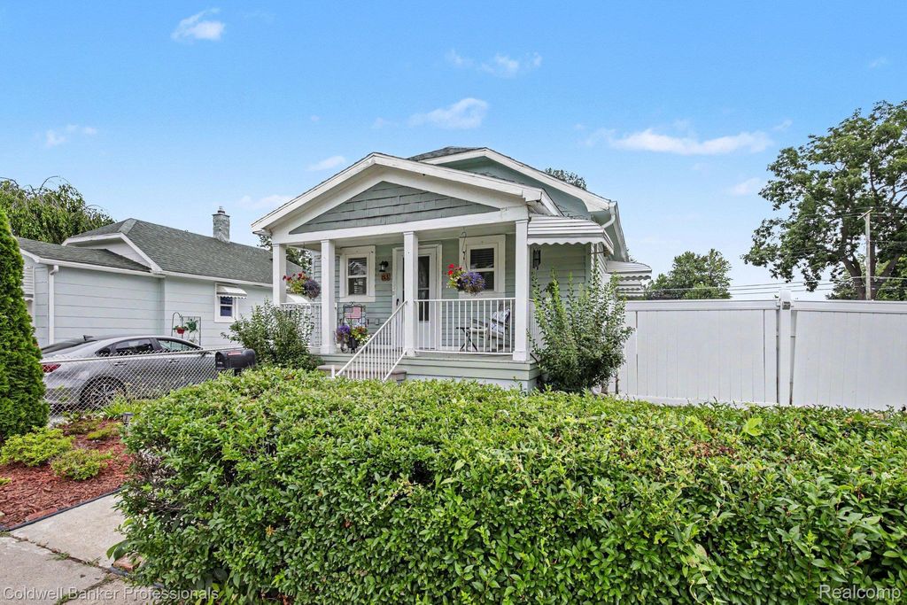 83 Gibbs Street, Mt. Clemens
