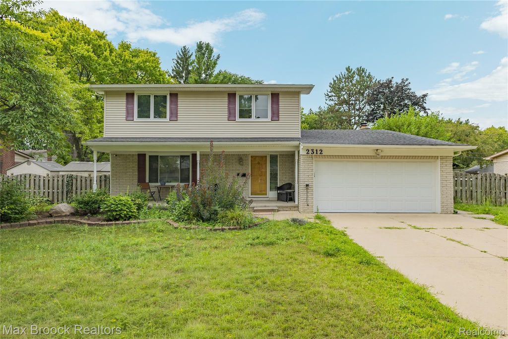 2312 Hillcrescent Drive, Troy city