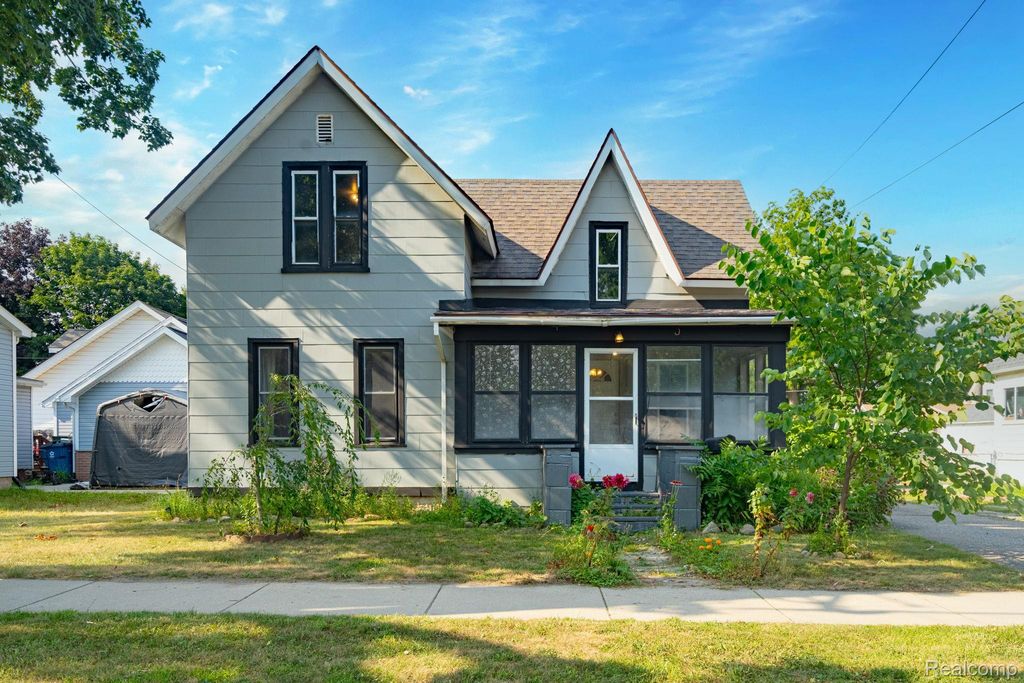 204 Oakland Street, Holly village