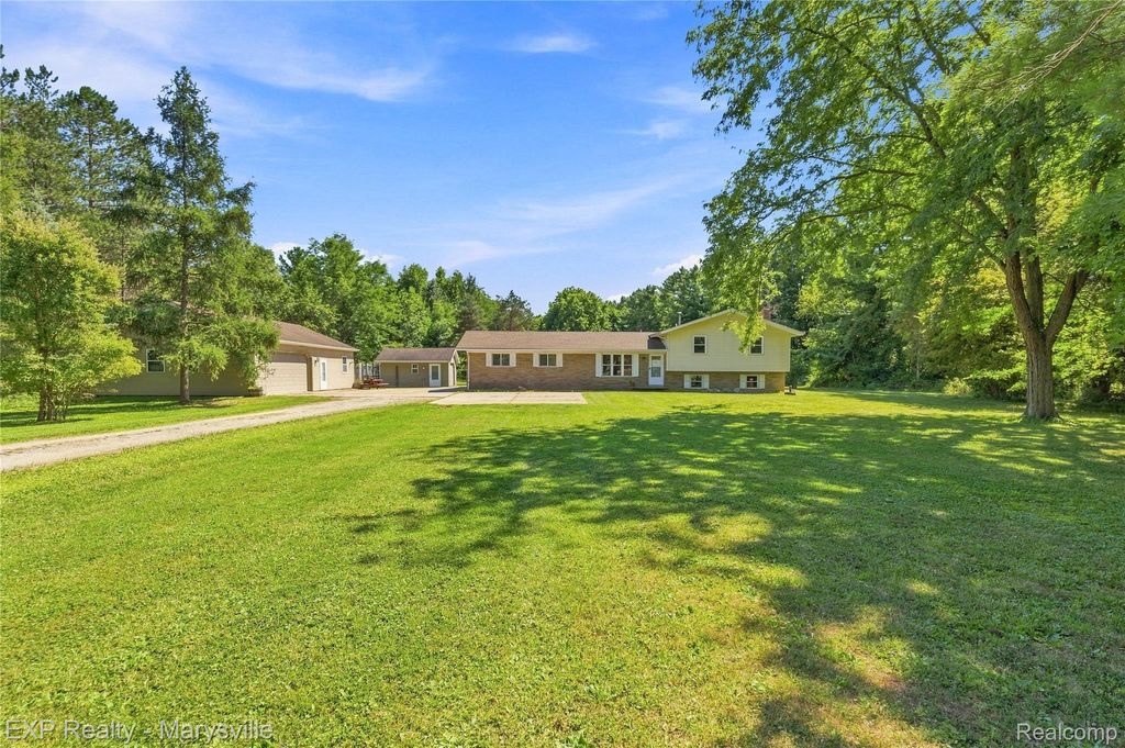 13739 Yale Road, Yale city