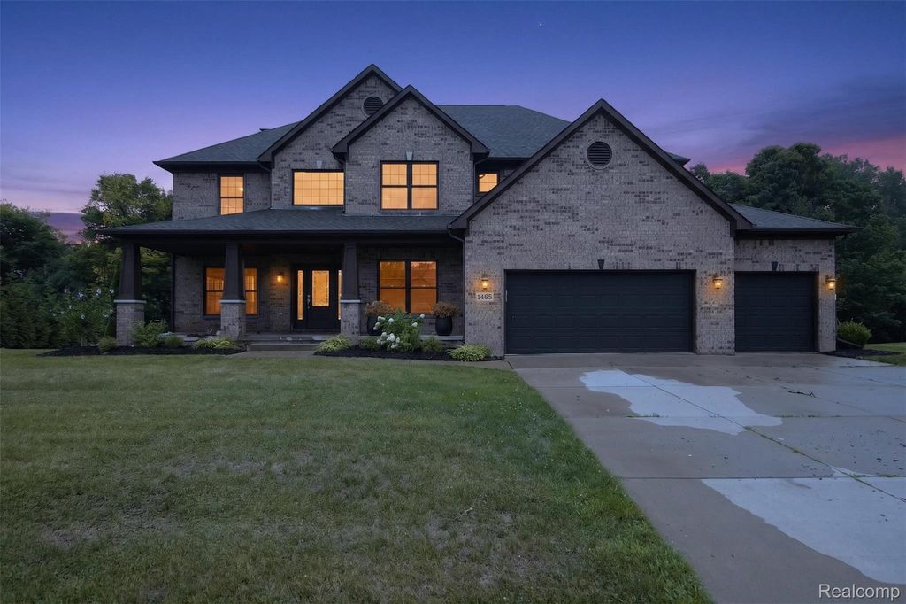 1465 Whispering Maples, Pittsfield charter township