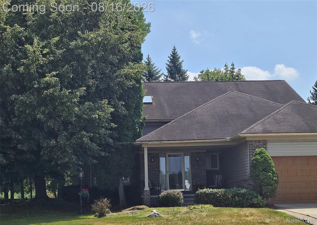 45113 Lindsey Drive, Van Buren charter township