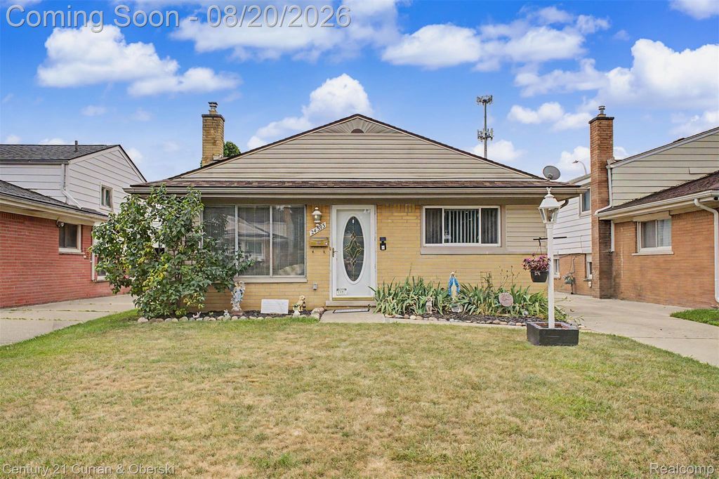 24393 Hanover Street, Dearborn Heights city