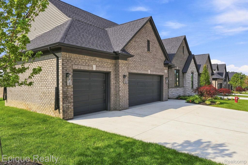 3333 Cornerstone Drive 68, Orion charter township