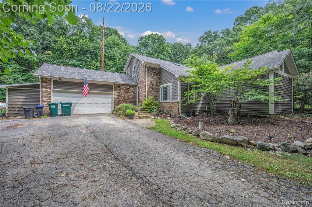 1075 Granger Road, Ortonville village