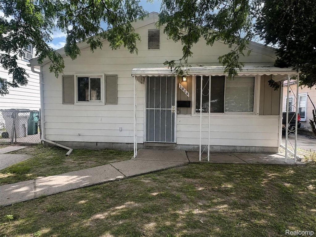1026 E Evelyn Avenue, Hazel Park city