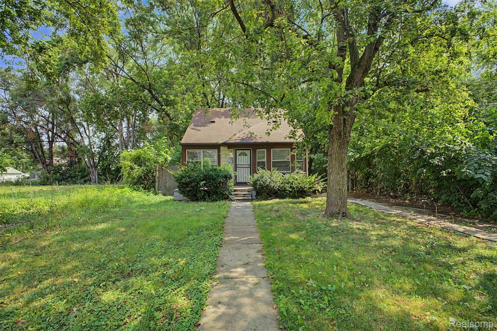 7434 Clayburn Street, Detroit city