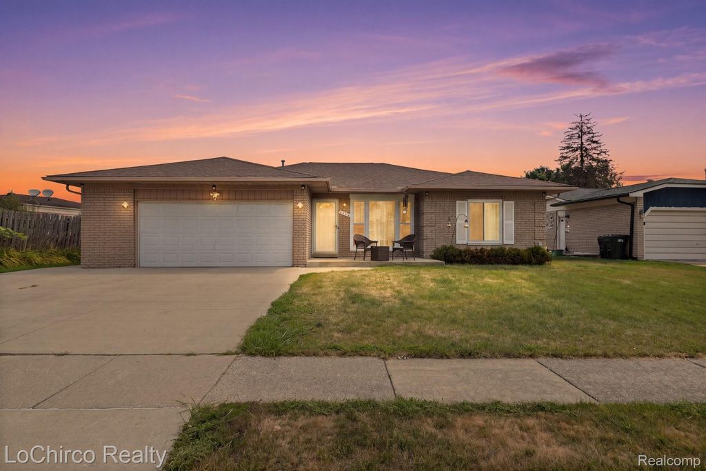 38134 Chatham Court, Sterling Heights city