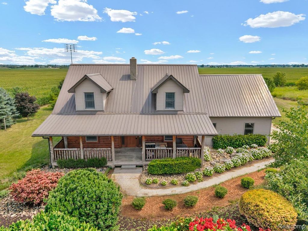 7252 Gosline Road, Burnside township