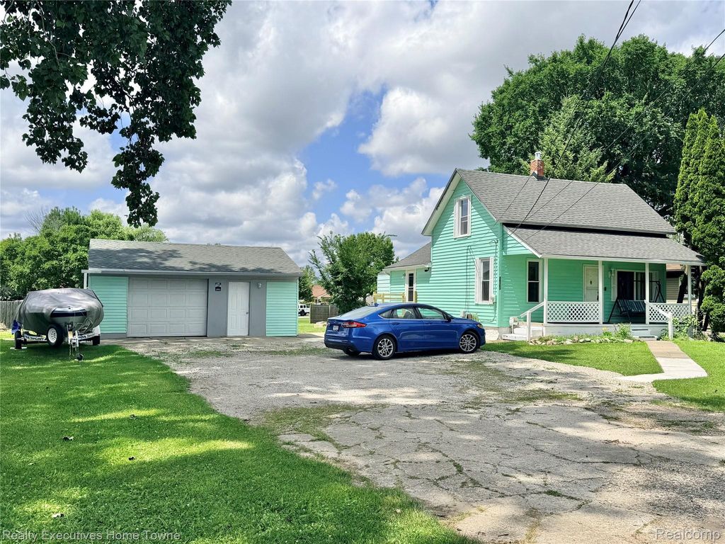38303 Little Mack Avenue, Clinton charter township