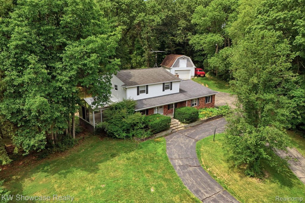 7125 Ridgewood Road, Springfield charter township