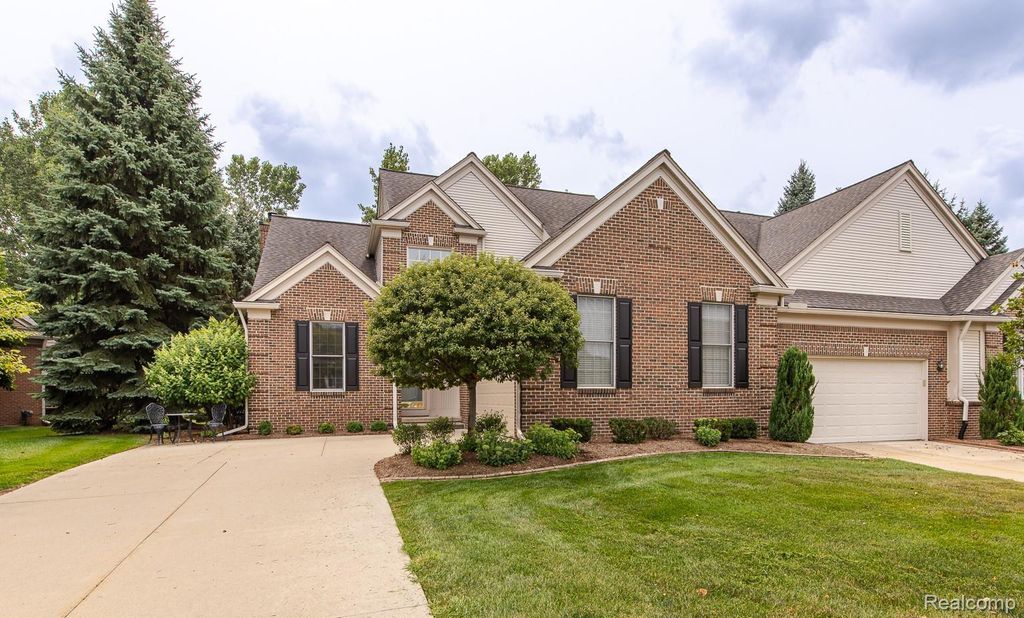 1313 Rock Valley Drive, Rochester city