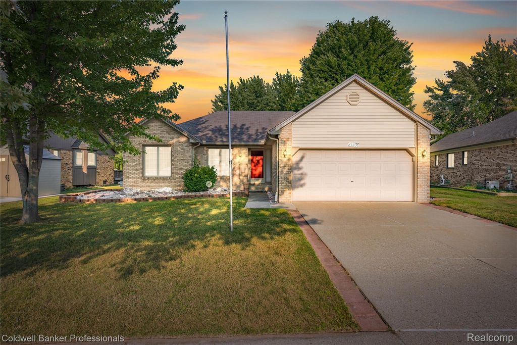 46536 Fox Run Drive, Macomb township
