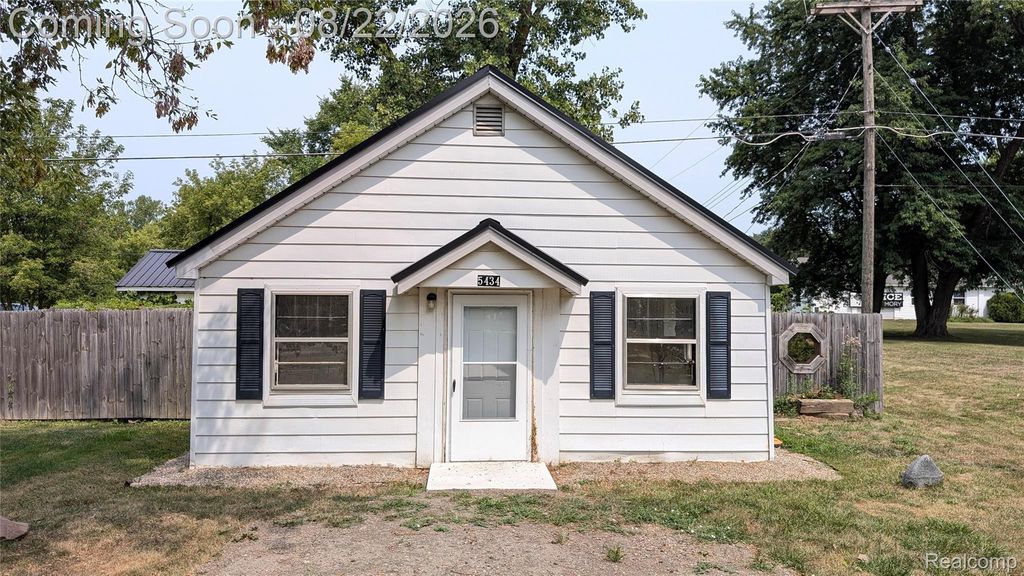 5434 Davison Road, Elba township