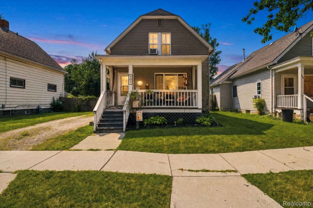 801 16th Street, Port Huron city