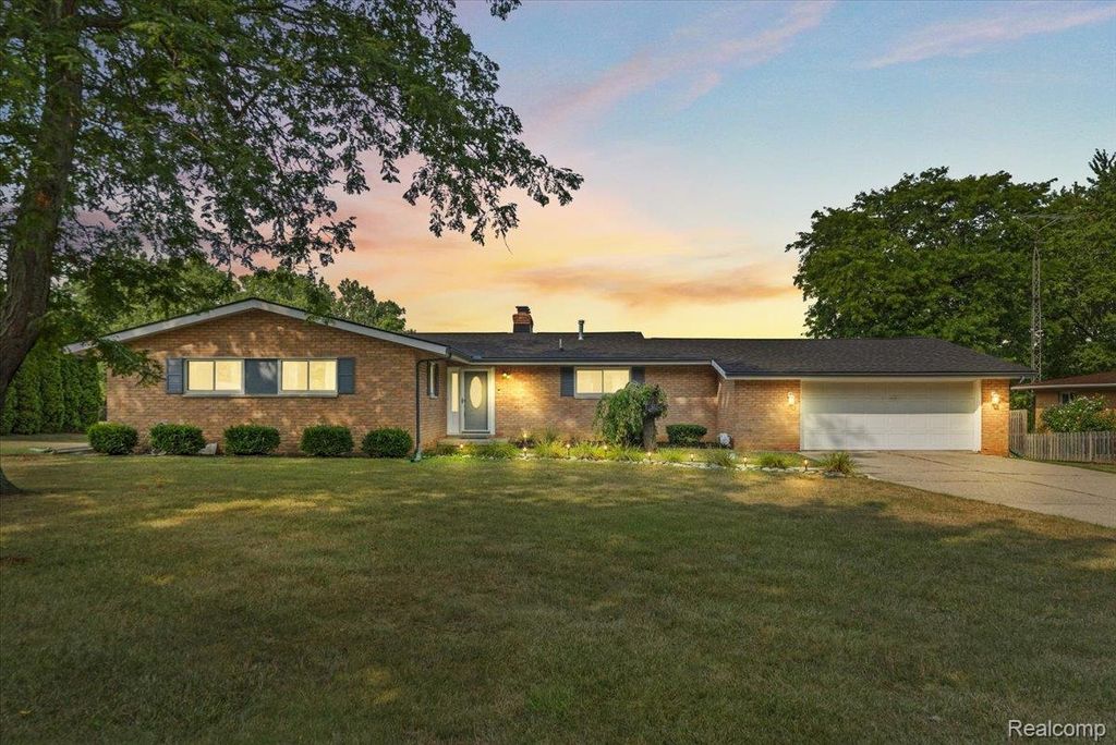 7366 Green Valley Drive, Grand Blanc charter township