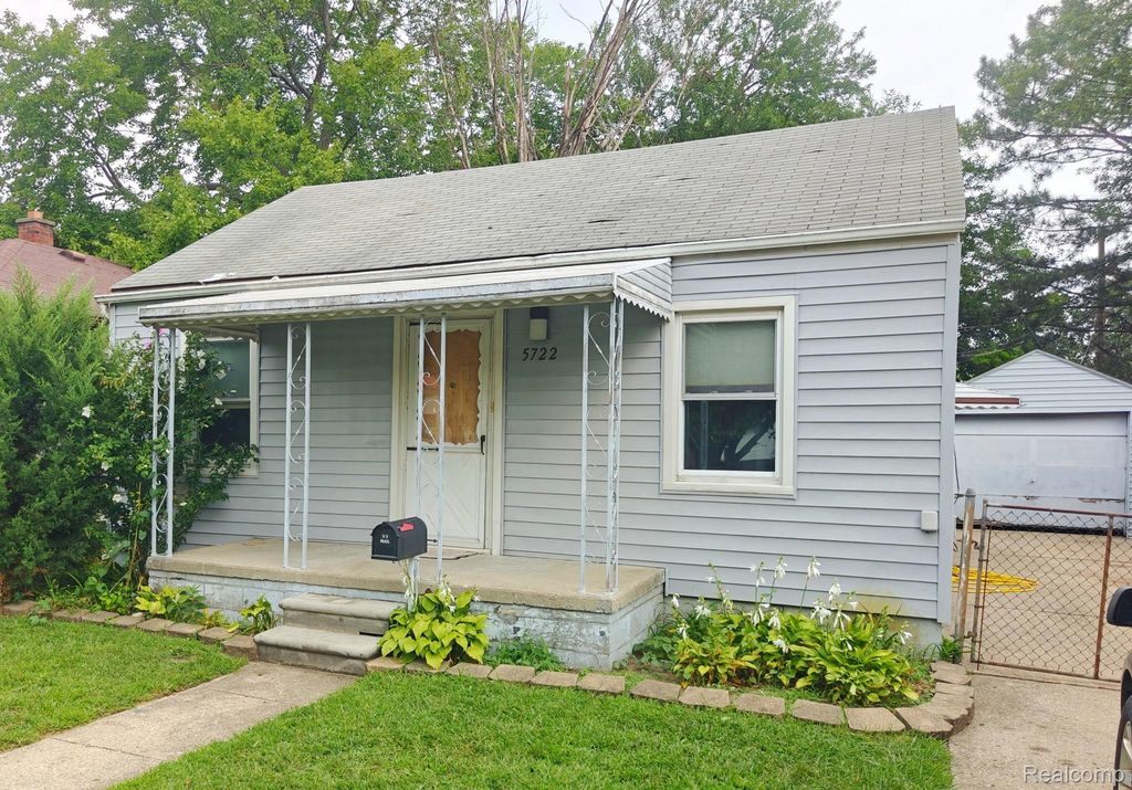 5722 N Silvery Lane, Dearborn Heights city
